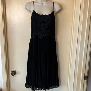 Oasis Black Pleated Midi Dress with Lace Appliqué size 10